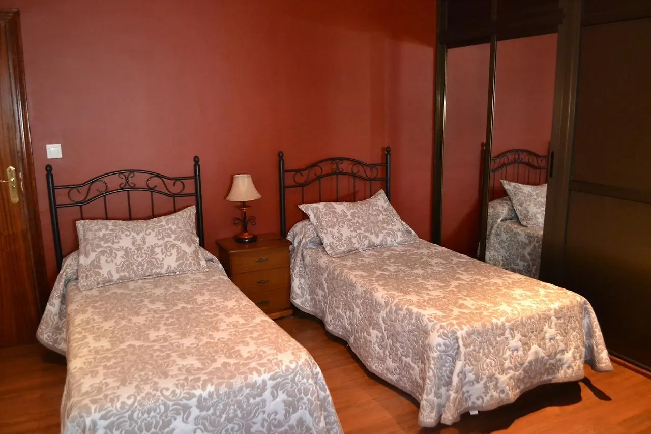 Gasthuis Hostal Pension La Ruta Paterna del Campo