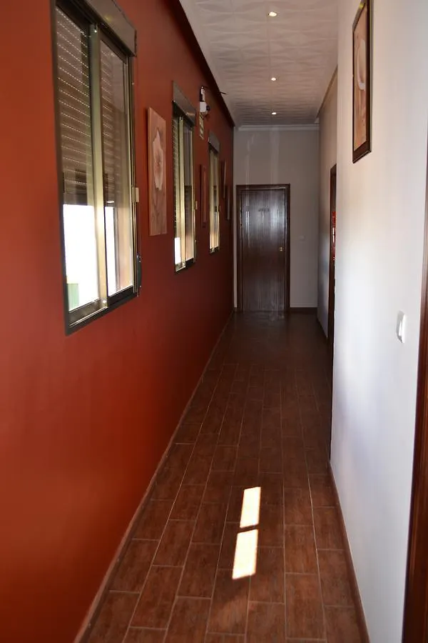 Guest house Hostal Pension La Ruta Paterna del Campo