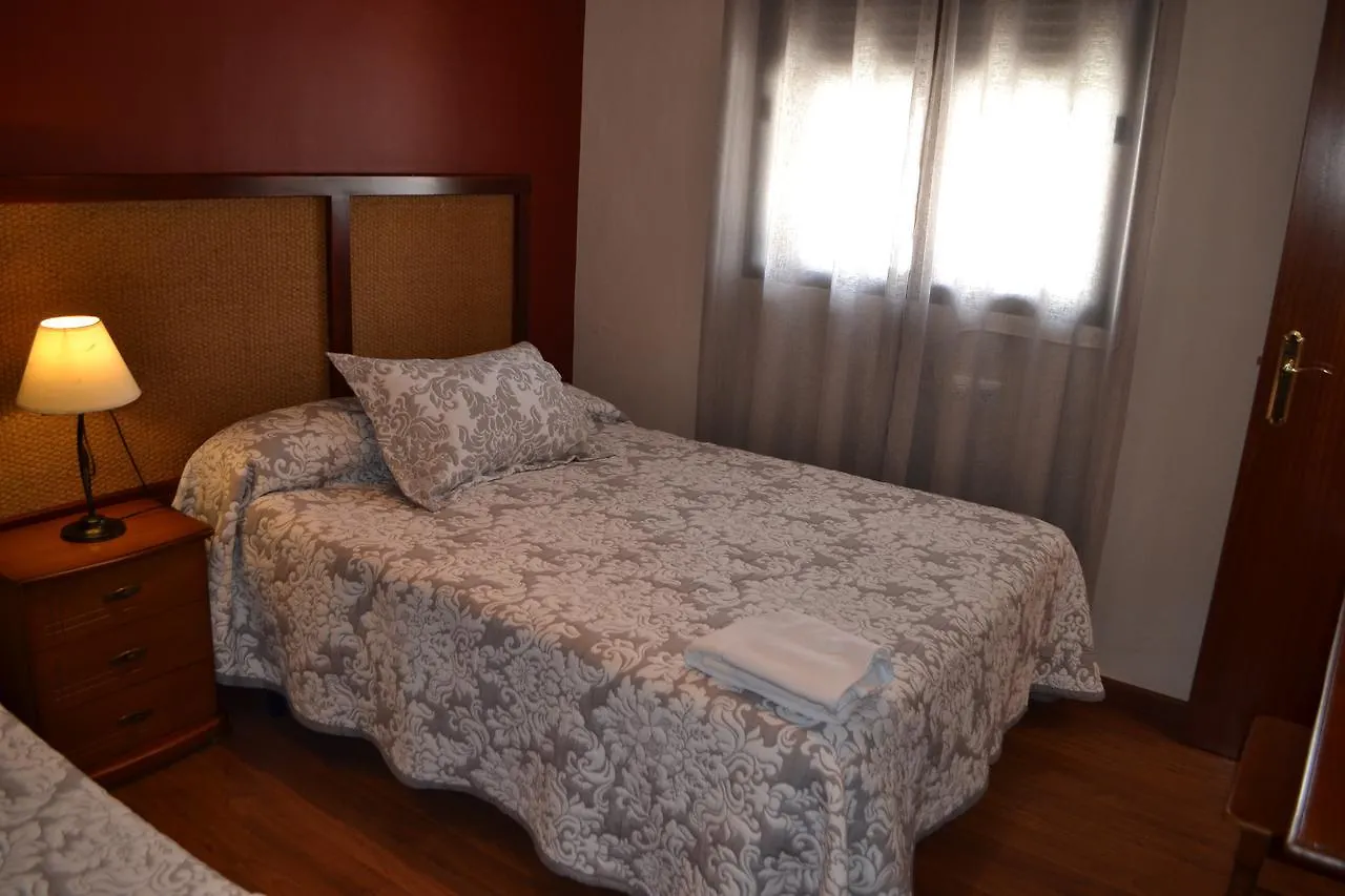 Hostal Pension La Ruta Paterna del Campo 게스트하우스
