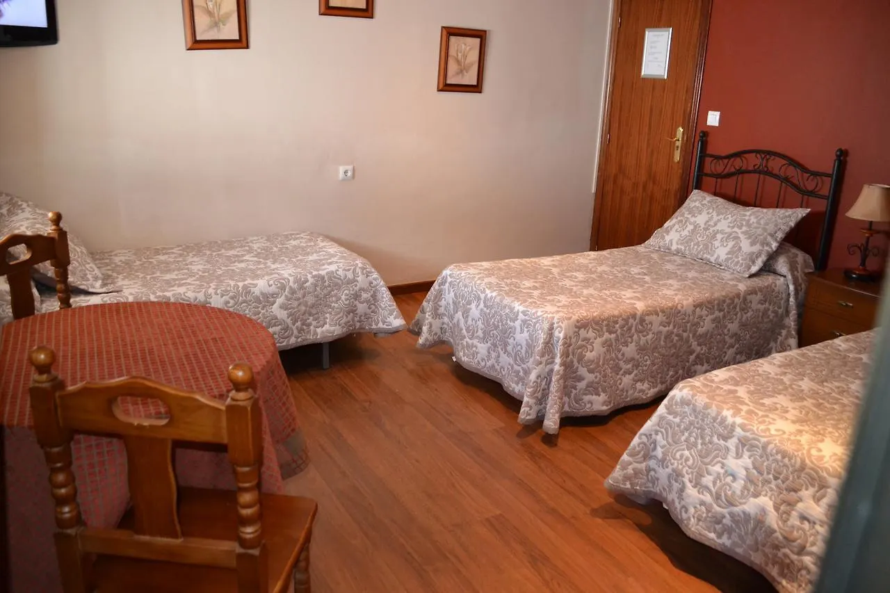 Hostal Pension La Ruta Paterna del Campo 게스트하우스